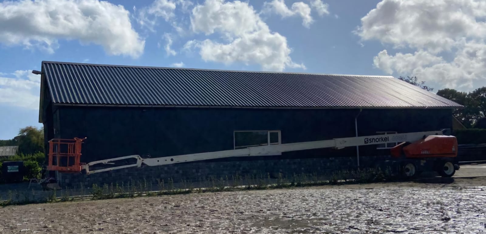 Snorkel 660SJ hoogwerker zijkant